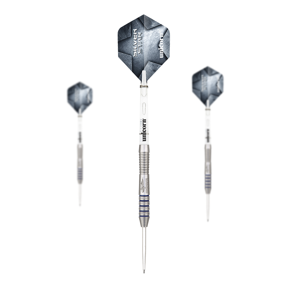 Auf dem Bild sind drei silberne Steeldarts mit schwarzen Flights zu sehen. Auf den Flights steht "Silver Star" und "Unicorn".